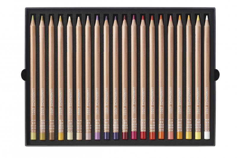 Boite carton de 40 crayons de couleurs LUMINANCE 6901.