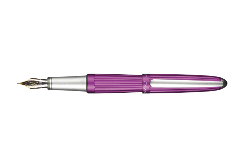 DIPLOMAT-Stylo-plume AERO violet - plume medium.