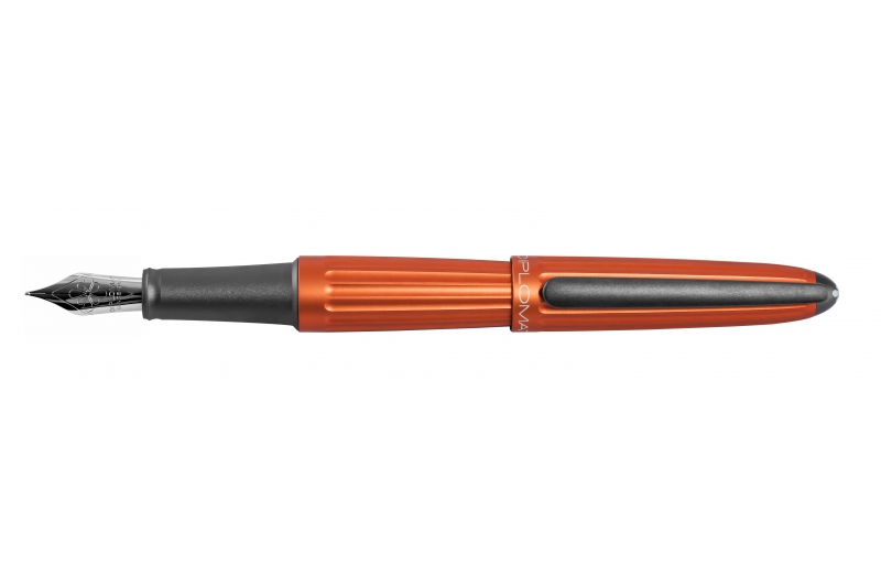 Stylo-plume AERO orange - plume medium.